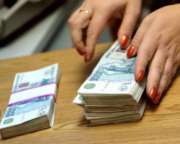 Руководитель почтового отделения присвоила 820 тысяч рублей
