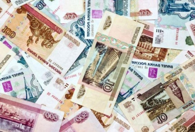 Мошенница сняла порчу с пенсионерки за 135 000 рублей