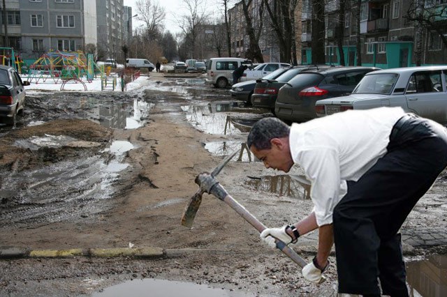 Во Владимире вместе со снегом убирают бордюры и дороги