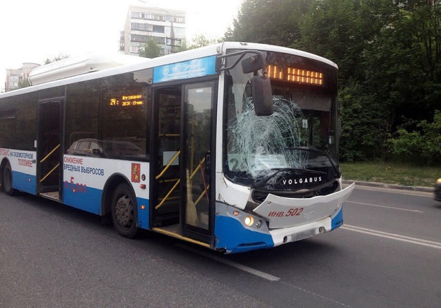 Автобус сбил мужчину на Дуброве